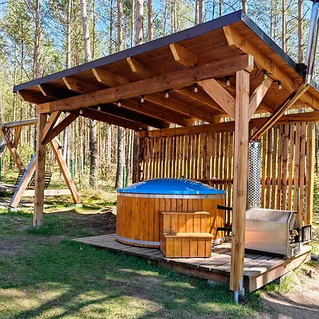 וילה Kaszubskie Zacisze Dom Nad Jeziorem, Sauna, Balia Ogrodowa Lipusz